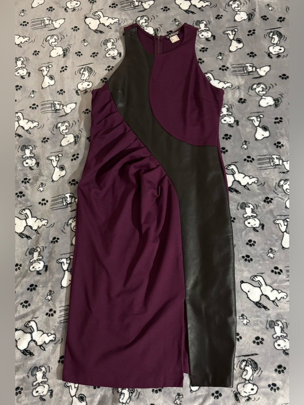 VENUS Burgundy dress with black leather strip size 14 🖤🖤🖤